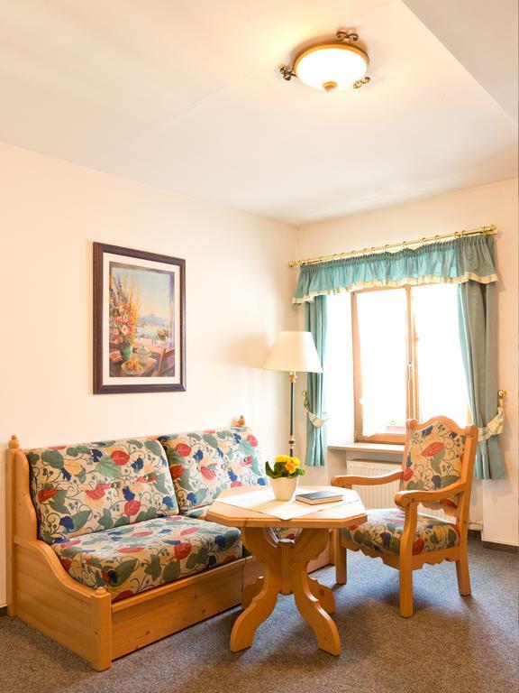 Hotel Lobmeyer Roding Oda fotoğraf