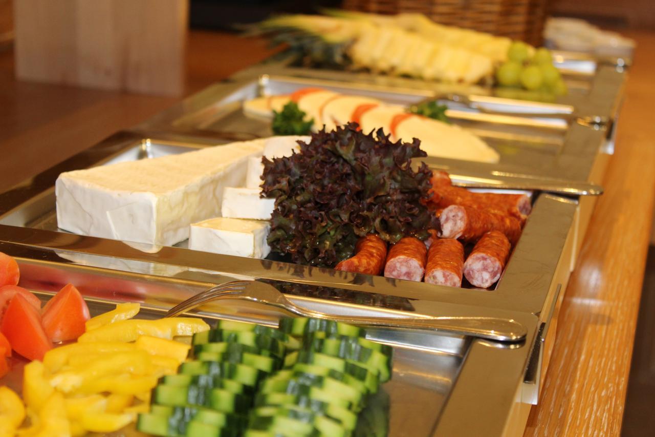 Hotel Lobmeyer Roding Dış mekan fotoğraf
